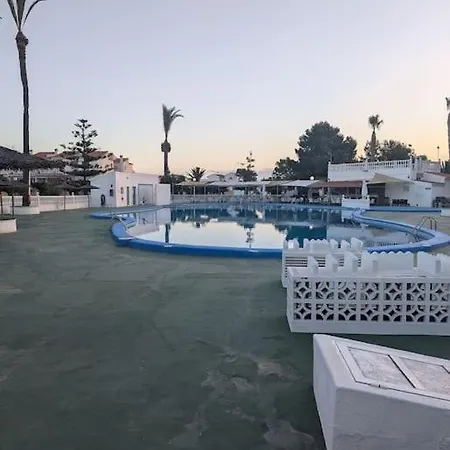 Lovely 3 Bed House On Complex Villa Torrevieja