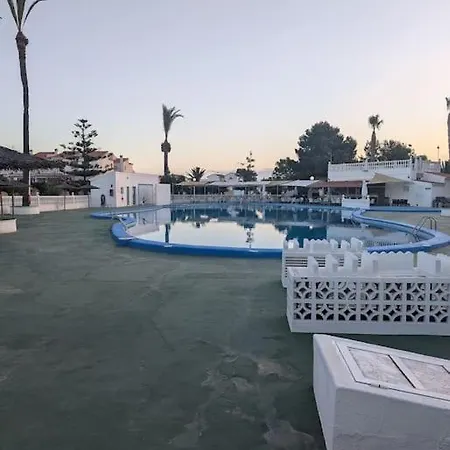 Lovely 3 Bed House On Complex Βίλα Τορεβιέχα