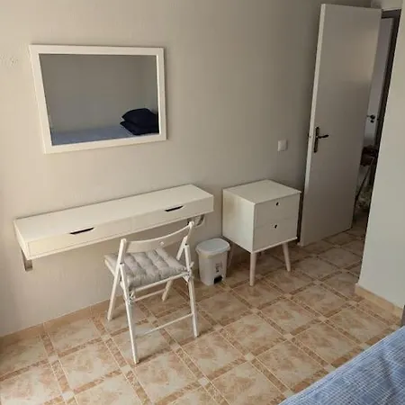 Lovely 3 Bed House On Complex * Torrevieja