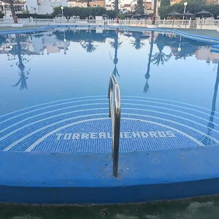Lovely 3 Bed House On Complex Torrevieja