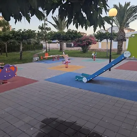 Βίλα Lovely 3 Bed House On Complex *